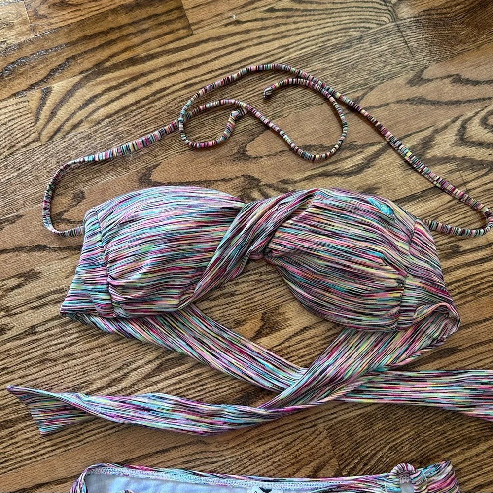 Roxy swim NWOT medium bikini twist bandeau multicolored fine stripes - Picture 3 of 12